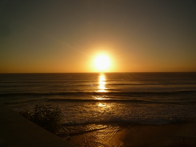 Indahnya Mentari senja di Tanah Lot